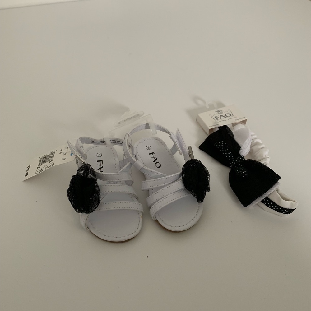 NWT: FAO Schwartz Sandals and headband. Size 5
